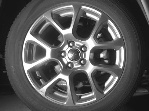 Used 2025 Jeep Compass Limited image 15