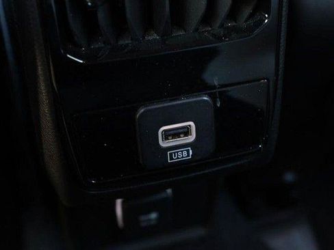 Used 2025 Jeep Compass Trailhawk AWD/4WD image 21