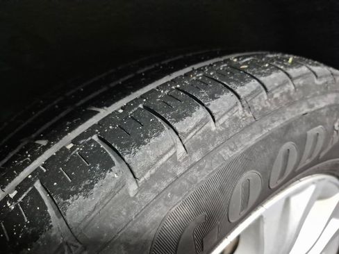 Used 2013 Toyota Sienna XLE image 12