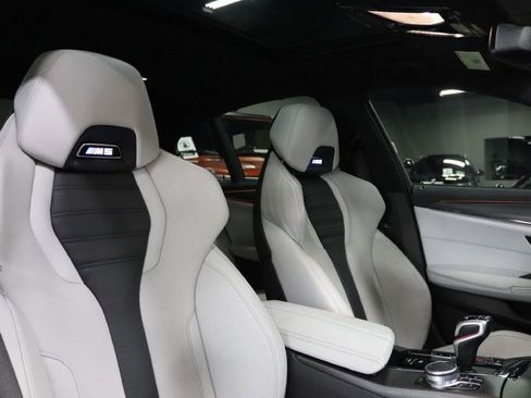 Used 2022 BMW M5 w/ Executive Package image 24