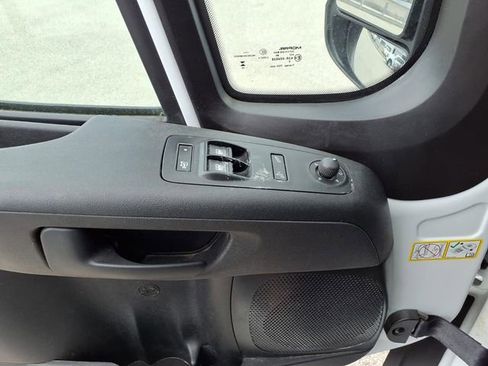 Used 2024 RAM ProMaster 2500 w/ Convenience Group FWD image 15