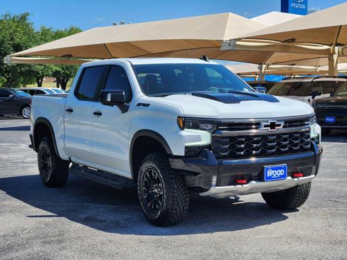 Certified 2023 Chevrolet Silverado 1500 ZR2 w/ Technology Package AWD/4WD image 3