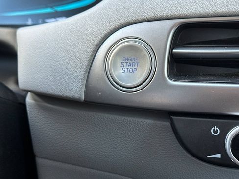 Used 2025 Hyundai Palisade SEL FWD image 23
