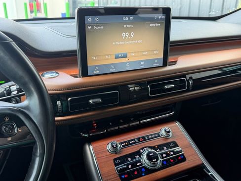 Used 2020 Lincoln Aviator Grand Touring w/ Elements Package Plus image 11