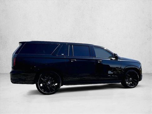 Used 2025 Cadillac Escalade ESV Sport Platinum w/ LPO, ONYX Package AWD/4WD image 5