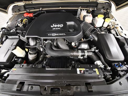 Used 2022 Jeep Gladiator Sport AWD/4WD image 12