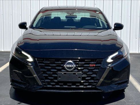 Used 2024 Nissan Altima 2.5 SR FWD image 3
