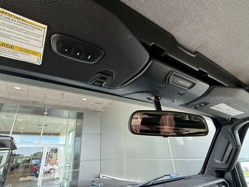 Used 2018 Jeep Wrangler Unlimited Sport AWD/4WD image 32