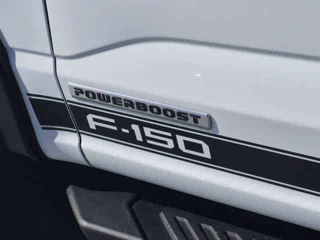 Used 2022 Ford F150 XLT w/ Equipment Group 302A High AWD/4WD image 13