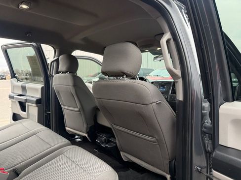 Used 2017 Ford F150 XLT image 19