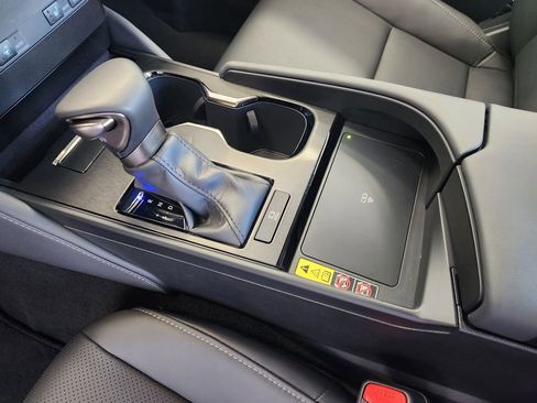 Used 2025 Lexus ES 350 w/ Premium Package image 19