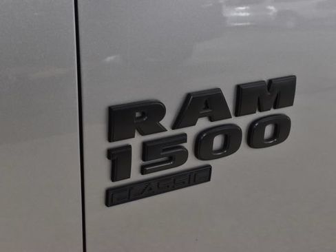 Used 2024 RAM 1500 Warlock AWD/4WD image 32