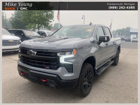 Used 2024 Chevrolet Silverado 1500 LT Trail Boss w/ Convenience Package II AWD/4WD image 1