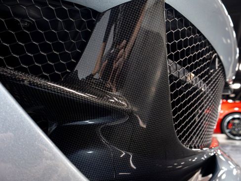 Used 2018 Ferrari 812 Superfast RWD image 50