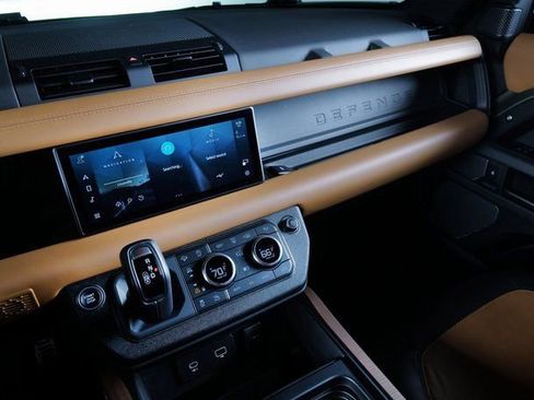 Used 2021 Land Rover Defender 90 X image 13