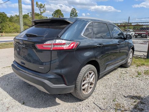 Certified 2023 Ford Edge SEL w/ Convenience Package image 3