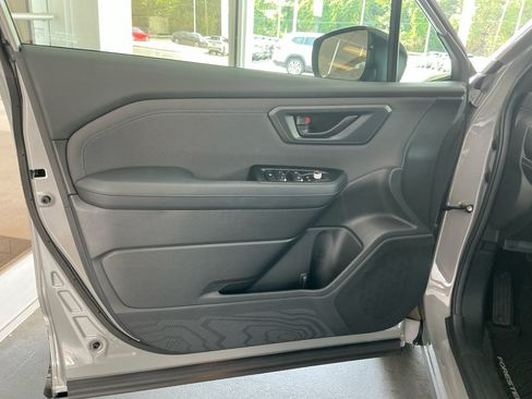 Certified 2026 Subaru Forester Premium AWD/4WD image 36