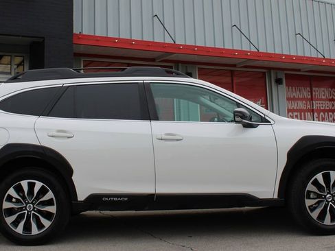 Used 2024 Subaru Outback Limited AWD/4WD image 12