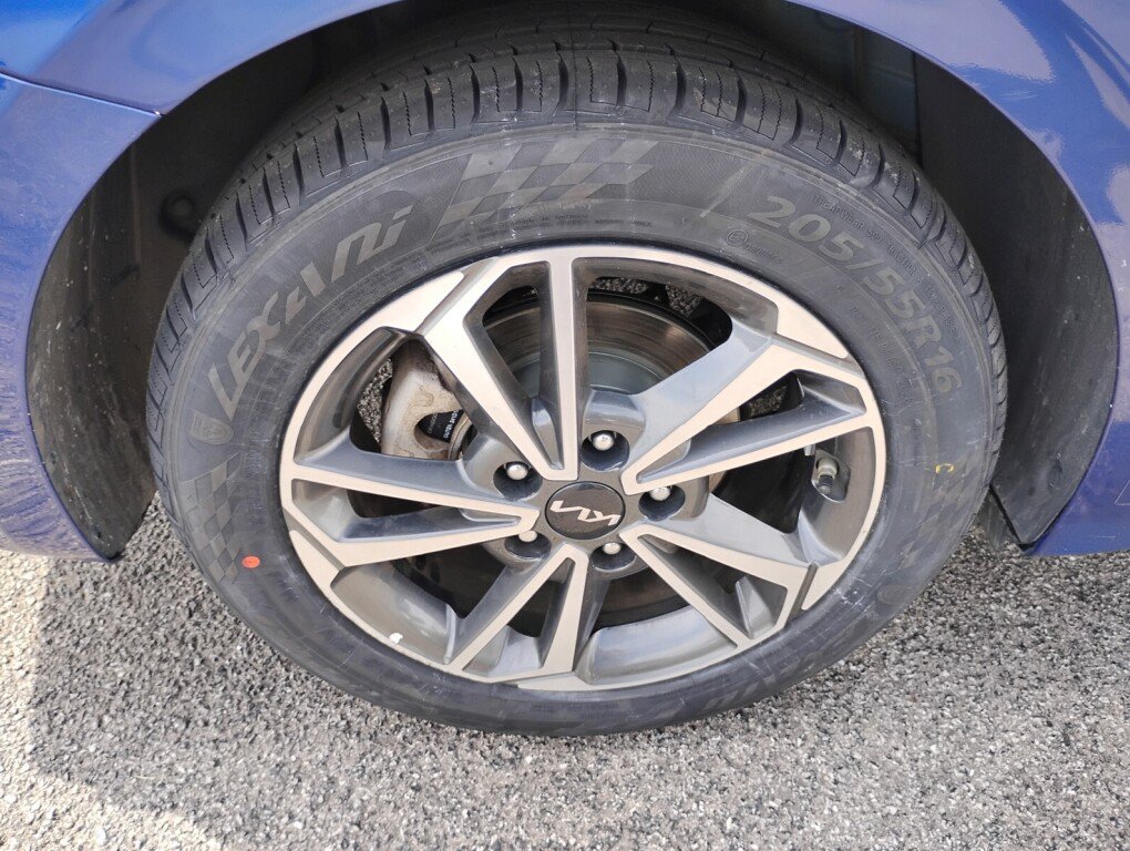 Used 2022 Kia Forte LXS FWD image 26