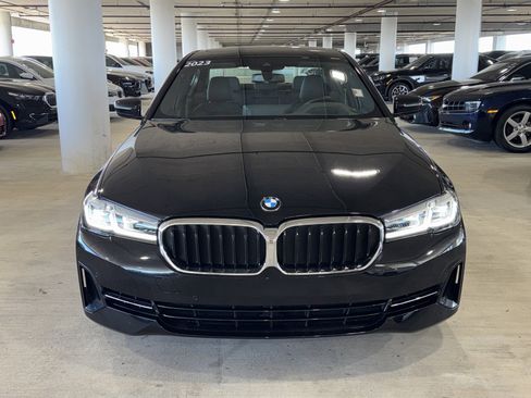 Used 2023 BMW 540i w/ Premium Package image 3