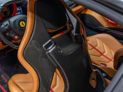 Used 2016 Ferrari 488 GTB RWD image 10