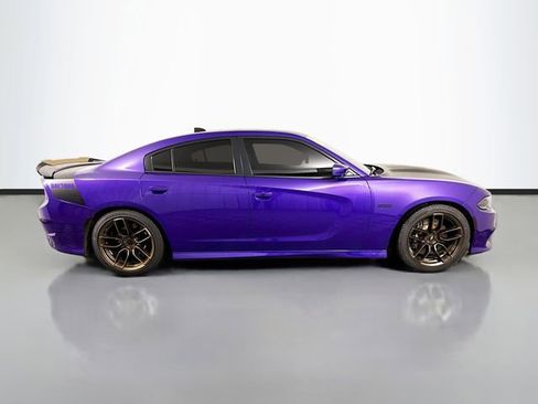 Used 2018 Dodge Charger R/T image 8