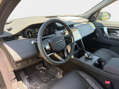 New 2026 Land Rover Discovery Sport Landmark AWD/4WD image 16