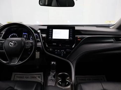 Used 2023 Toyota Camry SE FWD image 18