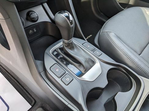 Used 2018 Hyundai Santa Fe Sport image 16