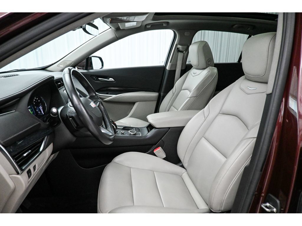 Certified 2023 Cadillac XT4 Premium Luxury AWD/4WD image 34