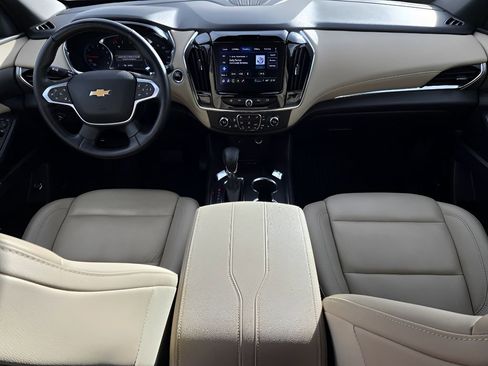 Used 2023 Chevrolet Traverse LT w/ LT Premium Package image 24