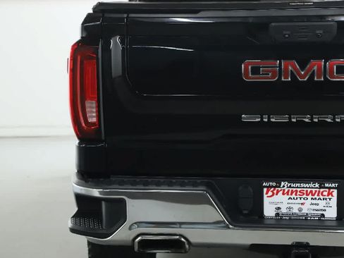 Used 2023 GMC Sierra 1500 SLT w/ SLT Premium Package AWD/4WD image 44