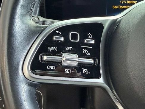 Used 2023 Mercedes-Benz GLB 250 4MATIC image 22