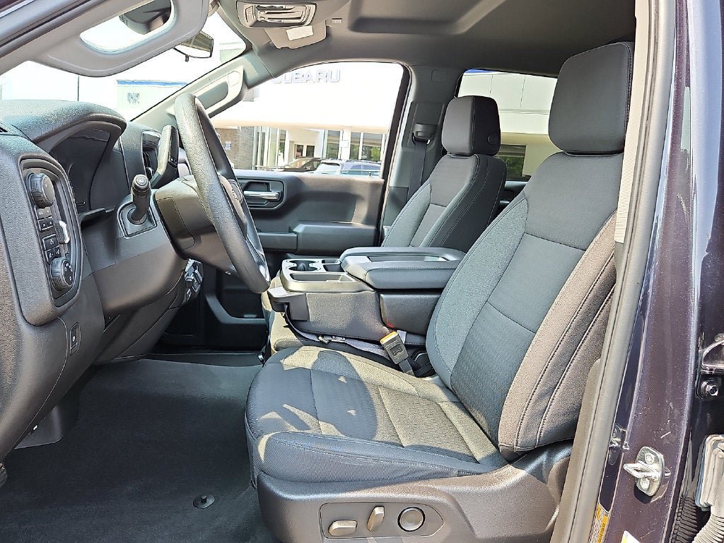 Used 2024 Chevrolet Silverado 1500 Custom Trail Boss w/ LPO, Dark Essentials Package AWD/4WD image 13