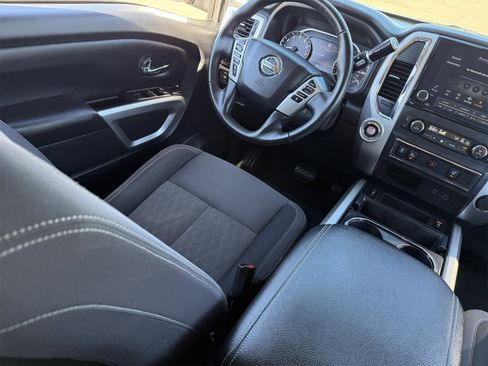 Used 2020 Nissan Titan SV w/ SV Convenience Package image 15