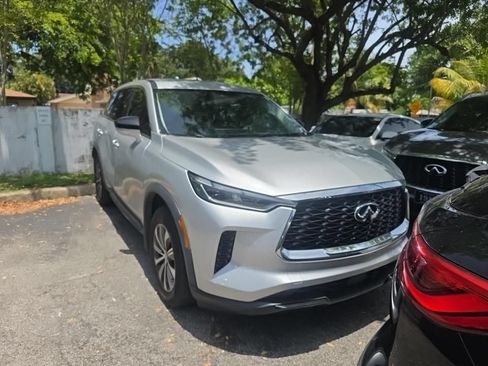 Used 2023 INFINITI QX60 Pure FWD image 2