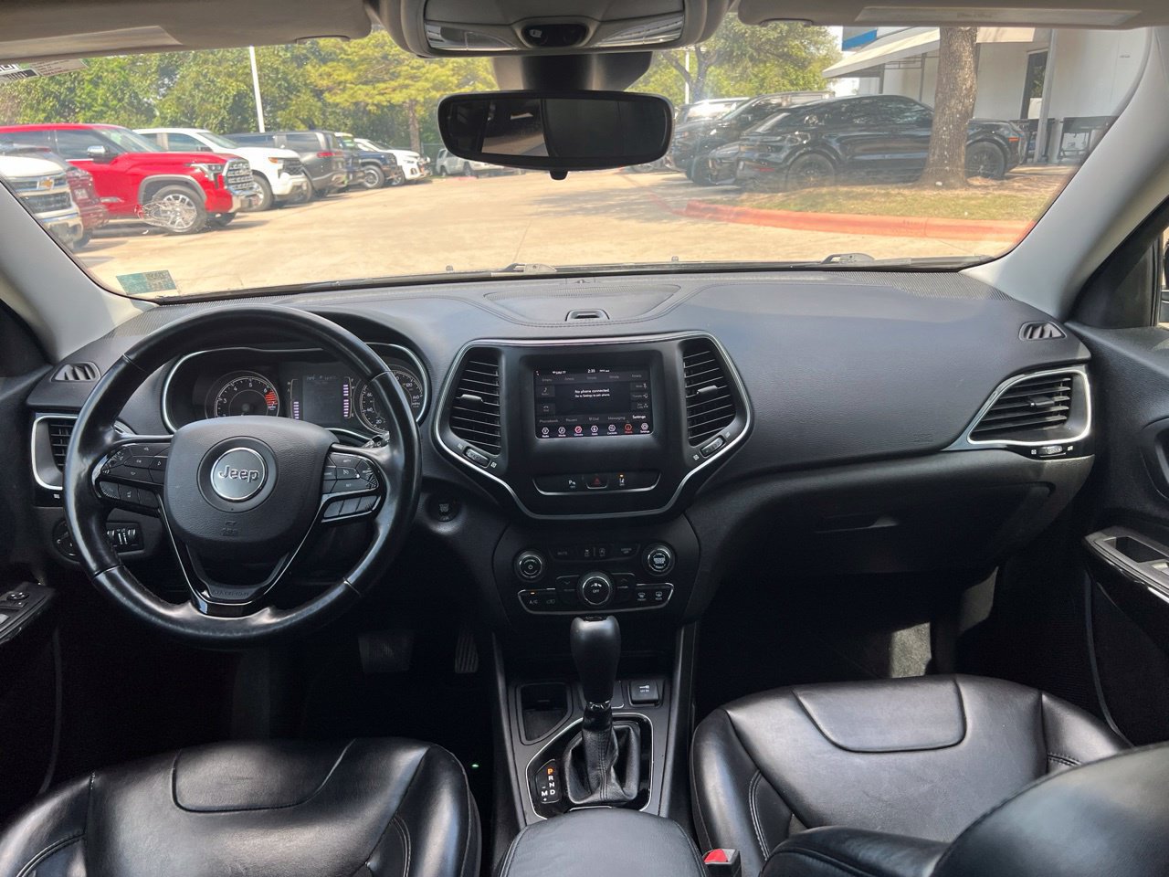Used 2021 Jeep Cherokee Latitude Plus FWD image 23