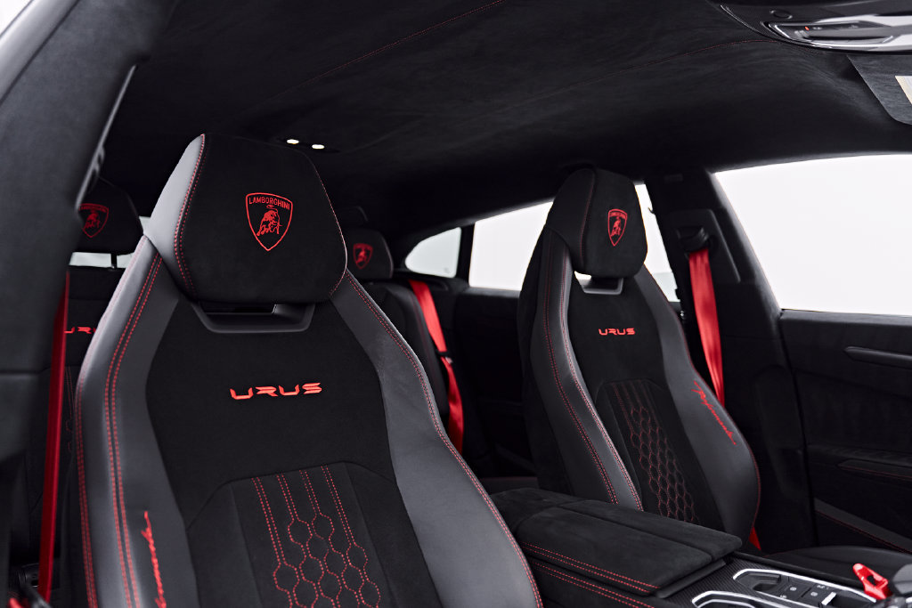 Used 2023 Lamborghini Urus Performante AWD/4WD image 56
