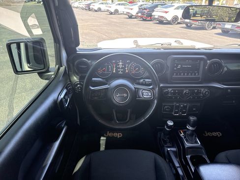 Used 2019 Jeep Wrangler Unlimited Sport AWD/4WD image 16