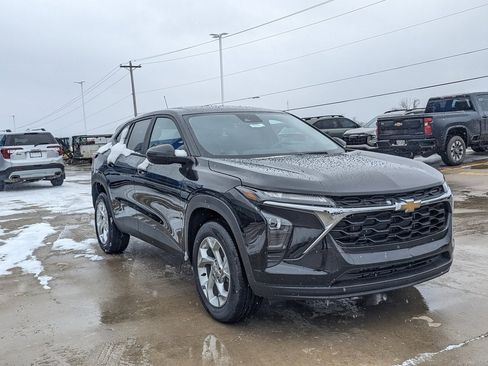 New 2026 Chevrolet Trax LS w/ LS Convenience Package image 5