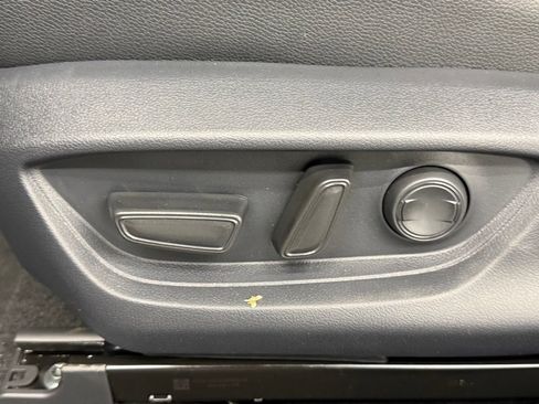 Used 2026 Toyota Camry XLE FWD image 18