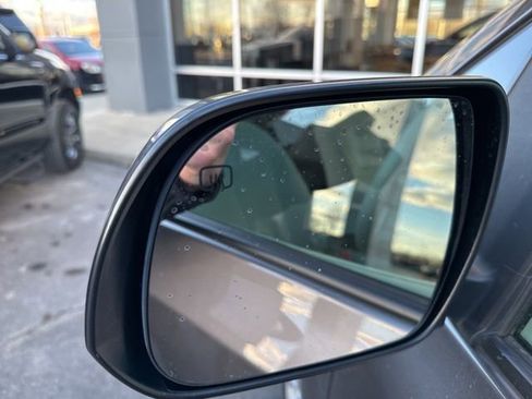 Used 2012 Toyota Sienna LE image 19