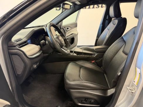 Used 2025 Jeep Compass Limited AWD/4WD image 11