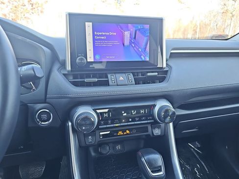 Used 2023 Toyota RAV4 XLE Premium image 24