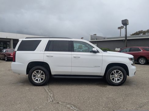 Used 2019 Chevrolet Tahoe LT image 3