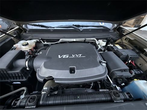 Certified 2022 GMC Canyon AT4 w/ Trailering Package image 28