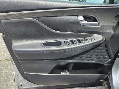 Used 2020 Hyundai Santa Fe SE FWD image 16