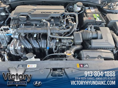 Used 2025 Hyundai Elantra SE FWD image 20