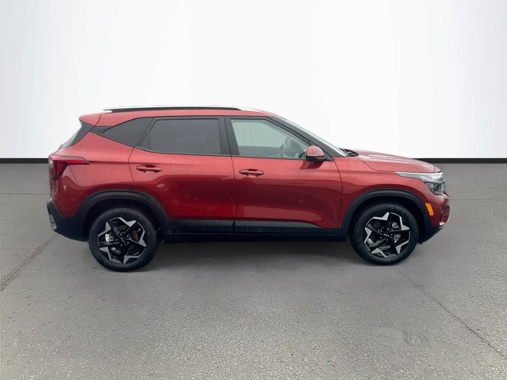 Certified 2025 Kia Seltos S FWD image 8
