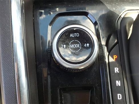 Used 2024 GMC Canyon Elevation w/ Elevation Premium Package image 5